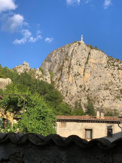 Agreable Maison De Village. Castellane Kültér fotó